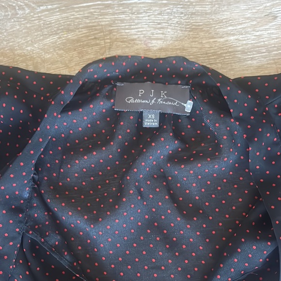 Gorgeous women’s blouse. - Picture 2 of 3